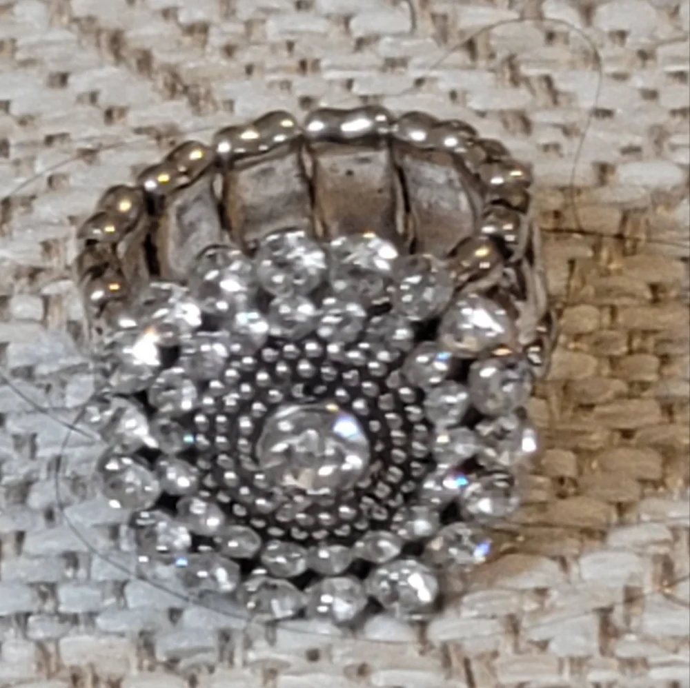 Vintage Silver Tone Rhinestone Stretch Cocktail Statement Ring Boho Floral